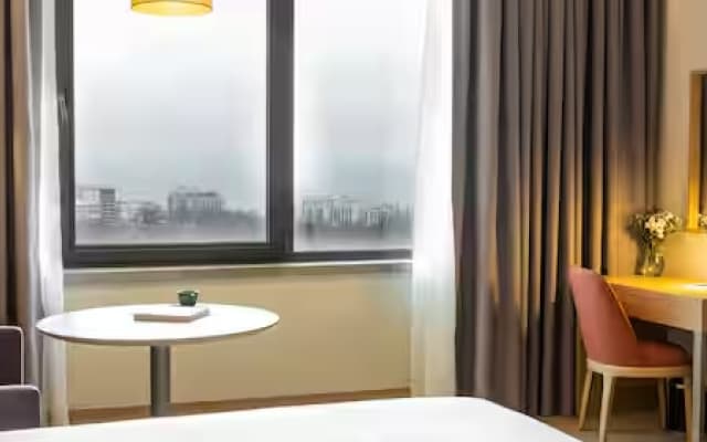 Radisson Hotel Istanbul Harbiye - photo 2