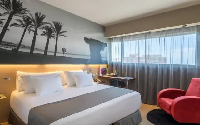 Barceló Malaga Hotel - photo 2