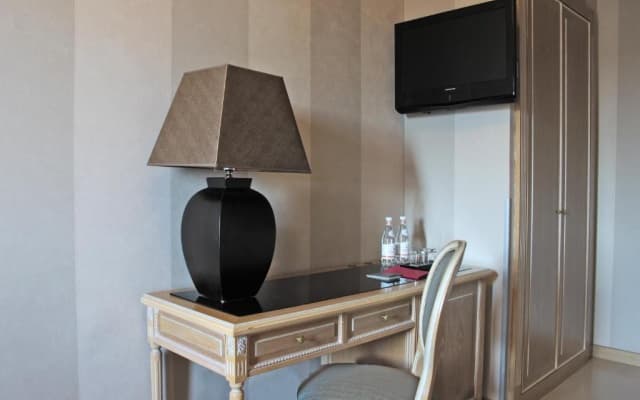 C-hotels Ambasciatori Hotel - photo 3