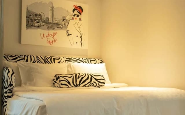 Hotel Clover Asoke - photo 3