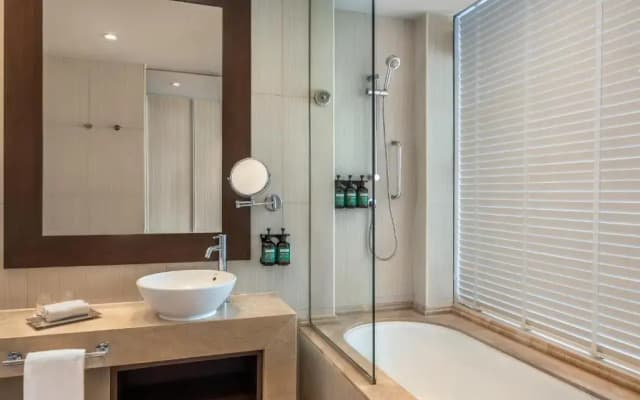 Hotel Crowne Plaza Abu Dhabi Yas Island by IHG - photo 3