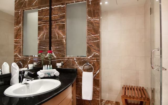 Makkah Hotel - photo 2