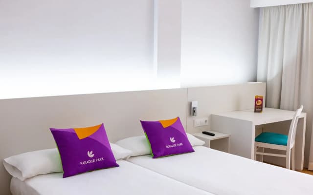 Paradise Park Fun Lifestyle Hotel - photo 2