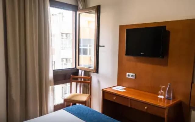 Hotel Adonis Plaza - photo 2