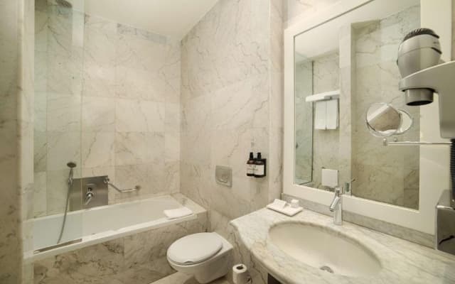 NH Venezia Santa Lucia Hotel - photo 3