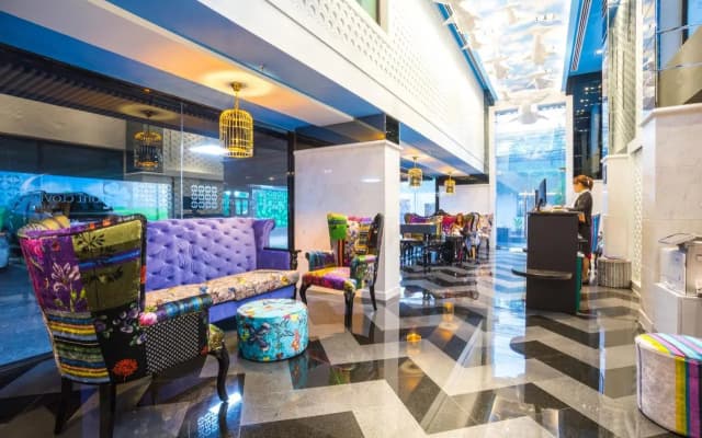 Hotel Clover Asoke - photo 3