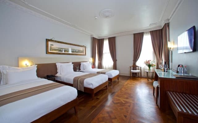 Taxim Lounge Hotel - photo 2