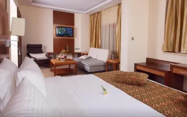 Sun And Sands Downtown Hotel - photo 4