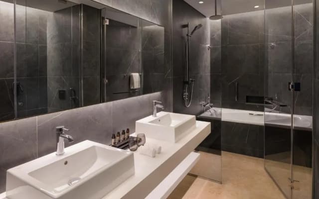 The WB Abu Dhabi, Curio Collection by Hilton Hotel - photo 5