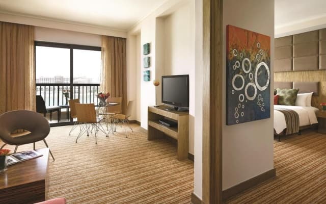 Hotel Traders Hotel, Qaryat Al Beri - photo 5