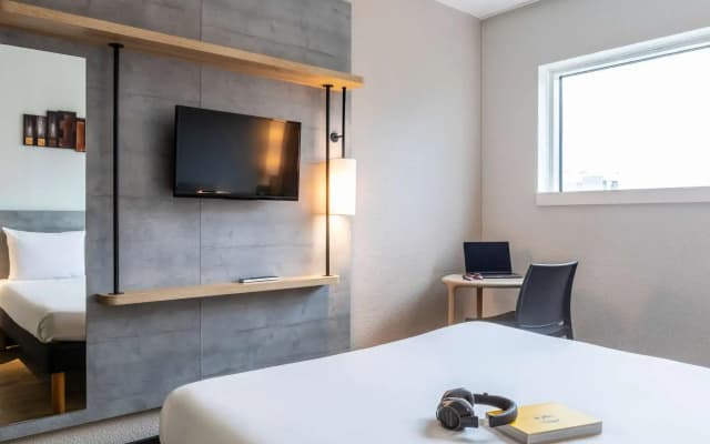 ibis budget Paris Porte de Montreuil - photo 2