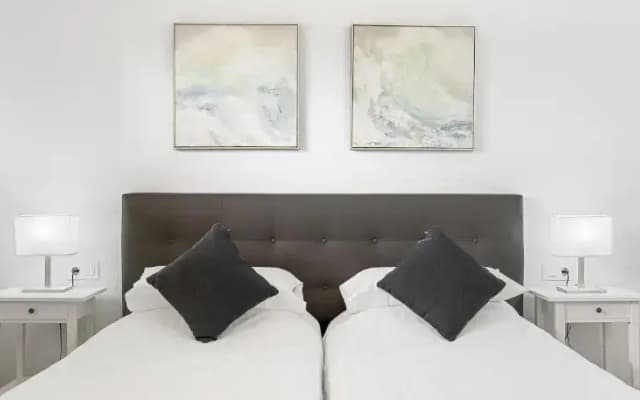 Paloma Beach Apartments - photo 8
