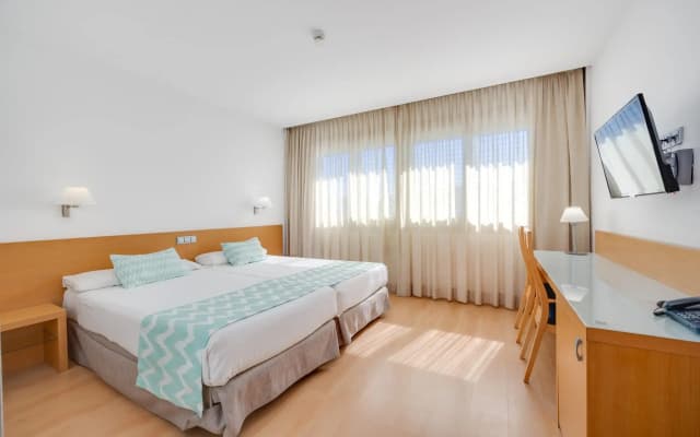 Hotel Daniya Alicante - photo 1
