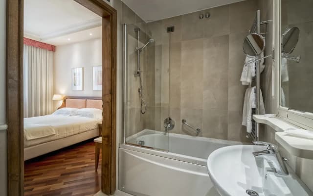 B&B Hotel Firenze Pitti Palace al Ponte Vecchio - photo 3