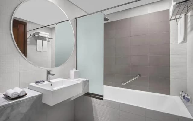 Leva Mazaya Centre Dubai Hotel - photo 3