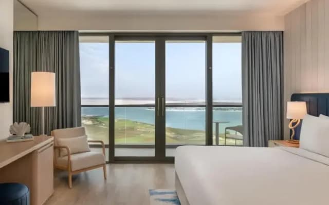 Hotel Crowne Plaza Abu Dhabi Yas Island by IHG - photo 2