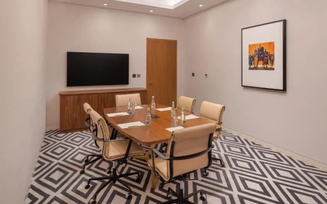 The WB Abu Dhabi, Curio Collection by Hilton Hotel - photo 5