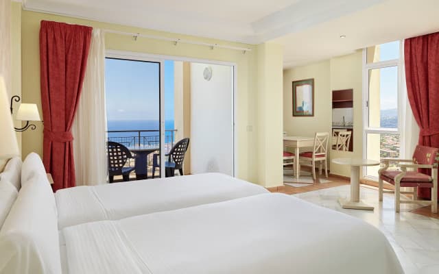 Hotel Las Aguilas Tenerife, Affiliated by Melia - photo 9