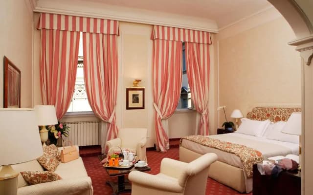 Hotel De La Ville - photo 9