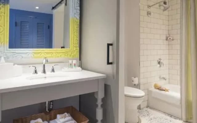Universal's Loews Sapphire Falls Resort - photo 6