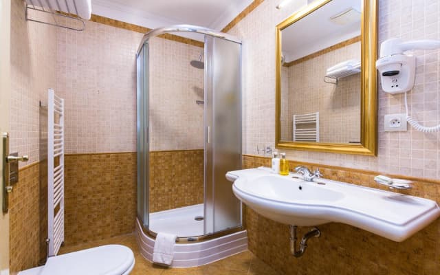 Hotel Caruso Old Town Prague - photo 3