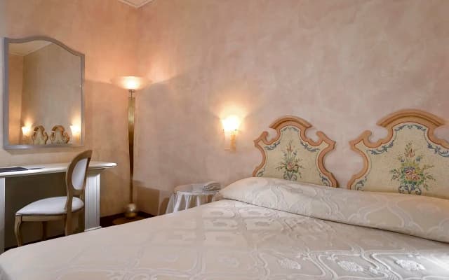 Amadeus Hotel - photo 1