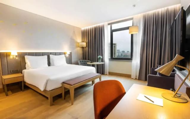 Radisson Hotel Istanbul Harbiye - photo 2