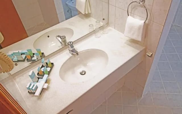The George Hotel - photo 4