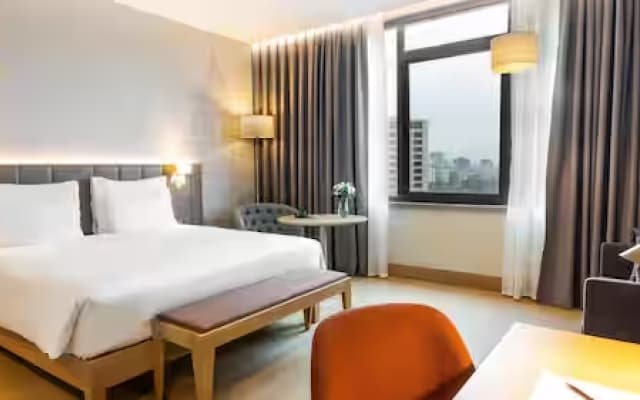 Radisson Hotel Istanbul Harbiye - photo 1