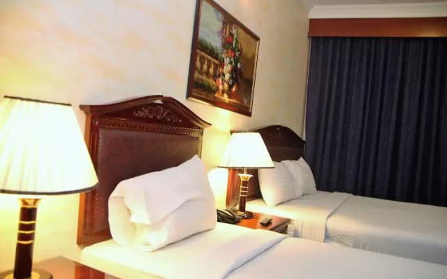 Mount Royal Hotel - photo 2