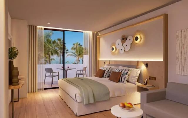 Mediterranean Palace - photo 1