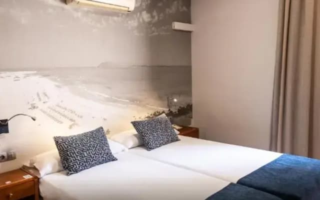 Hotel Adonis Plaza - photo 1