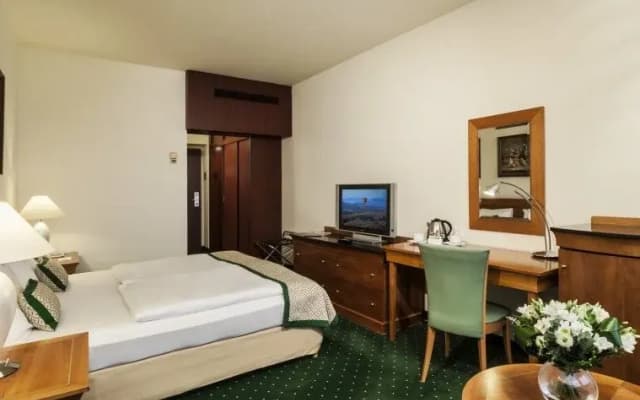 Danubius Hotel Hungaria City Center - photo 2