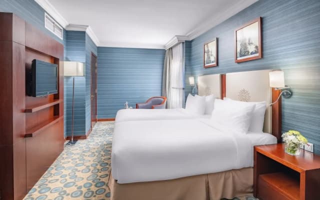 Al Aqeeq Madinah Hotel - photo 2