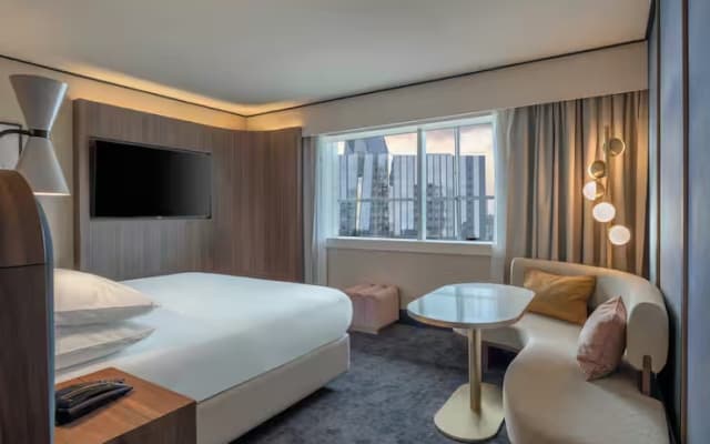 Hilton Paris La Defense Hotel - photo 2