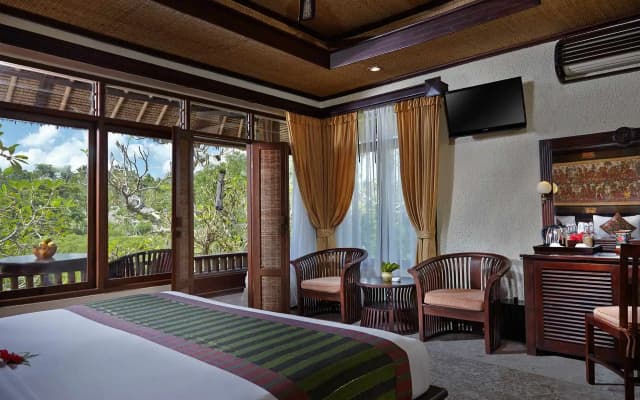 Hotel Tjampuhan Spa - photo 2