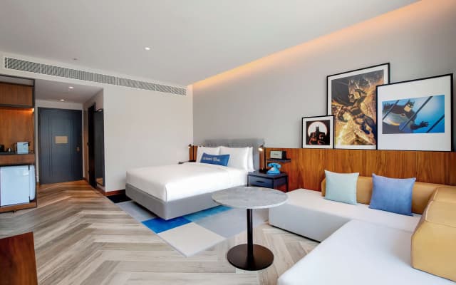 The WB Abu Dhabi, Curio Collection by Hilton Hotel - photo 3