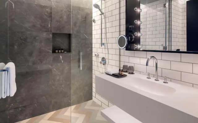 The WB Abu Dhabi, Curio Collection by Hilton Hotel - photo 6