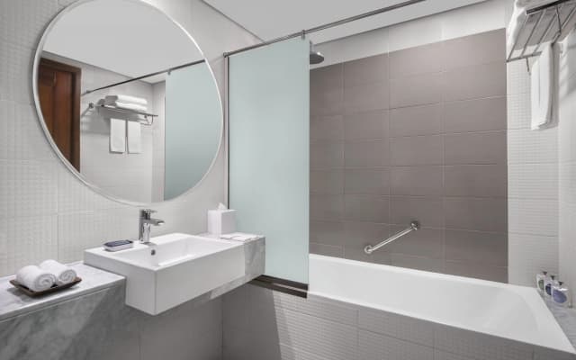 Leva Mazaya Centre Dubai Hotel - photo 4
