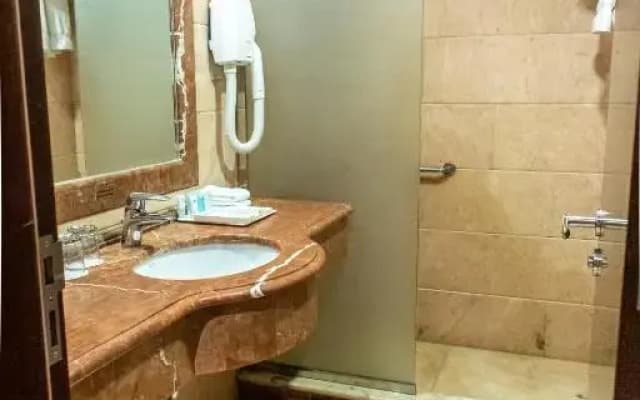 Emaar Royal Hotel Al Madina - photo 6