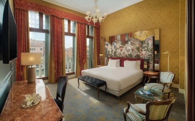NH Venezia Santa Lucia Hotel - photo 7