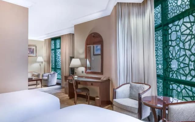 Madinah Hilton - photo 2