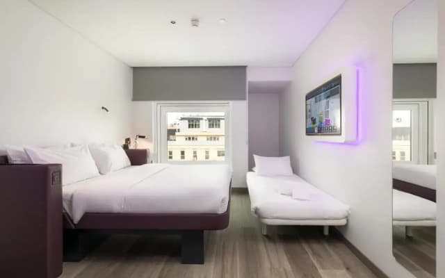 YOTEL Porto - photo 9