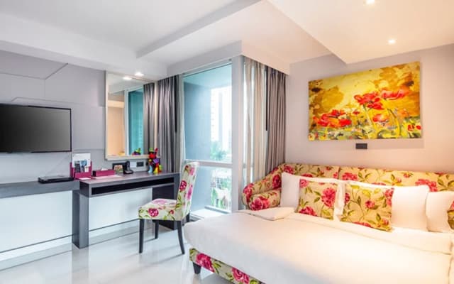 Hotel Clover Asoke - photo 7