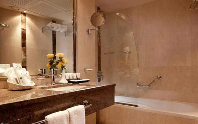 Maysan Al Harithia Hotel - photo 4