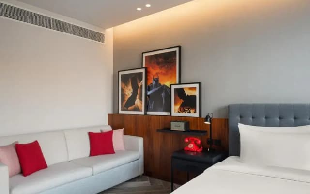 The WB Abu Dhabi, Curio Collection by Hilton Hotel - photo 9
