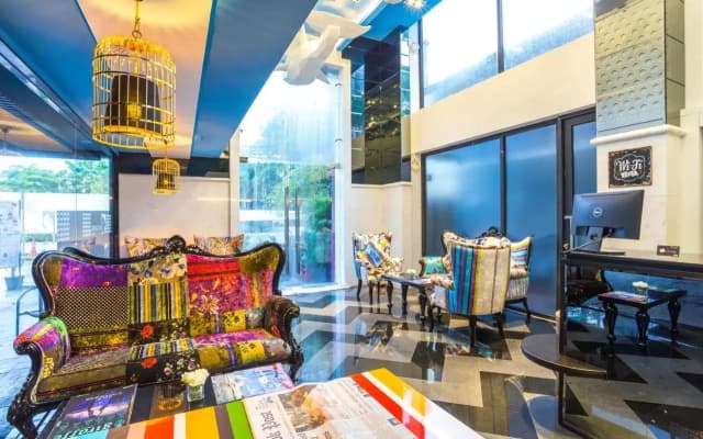 Hotel Clover Asoke - photo 2