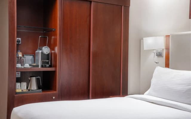 Al Aqeeq Madinah Hotel - photo 2