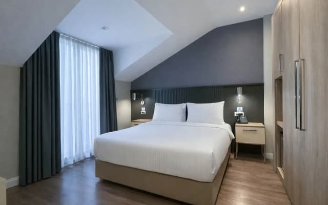 Livinton Hotel - photo 2