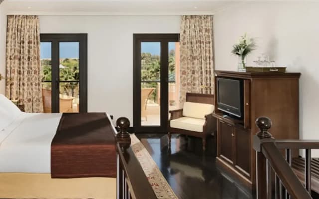1881 Tenerife Madrigueras Golf Hotel - photo 1